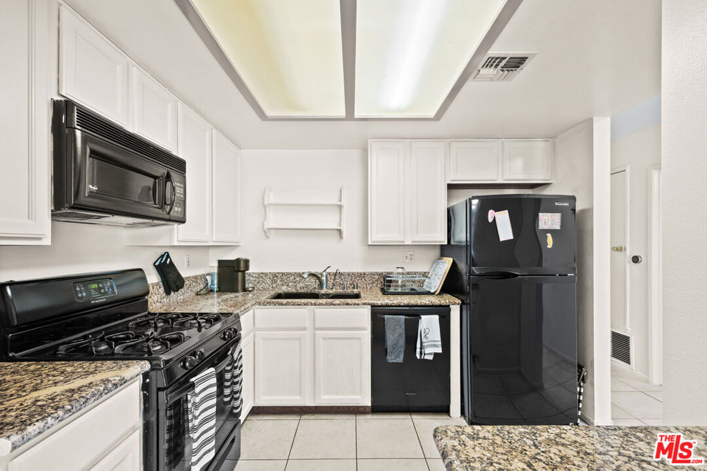 15615 Crestview Lane 82 Property Photo 6