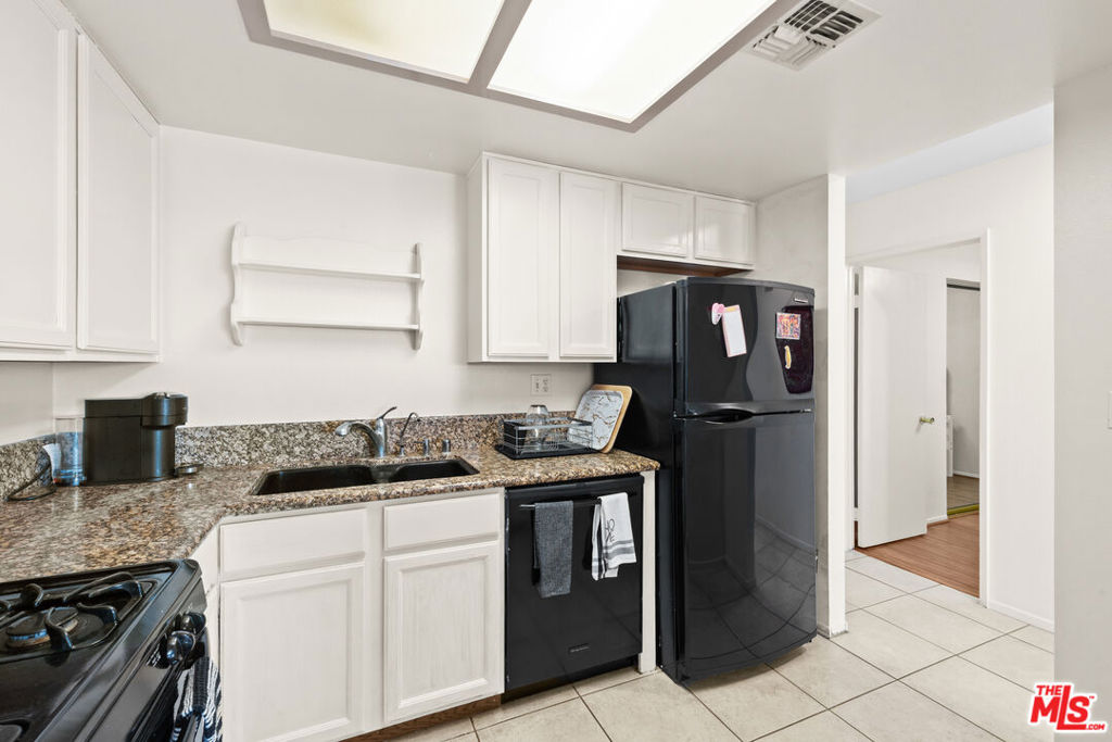 15615 Crestview Lane 82 Property Photo 7