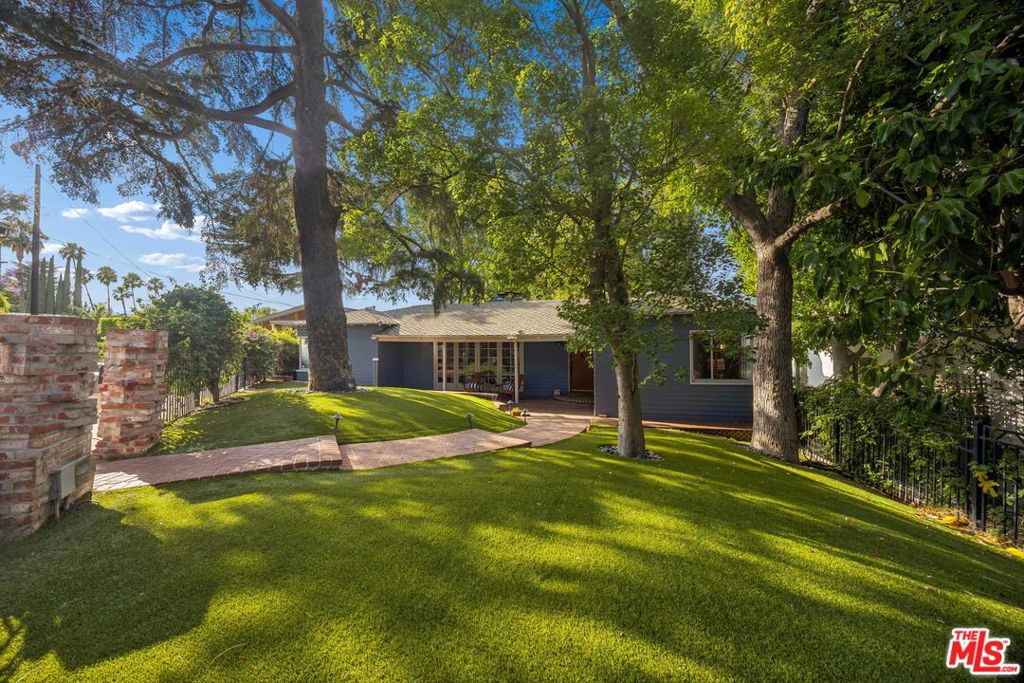 11325 Sunshine Terrace Property Photo 4
