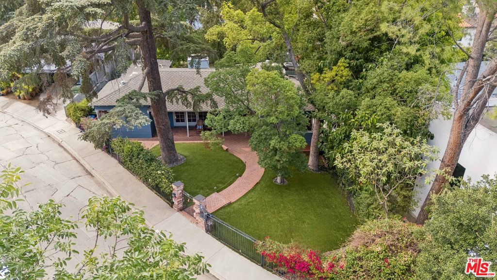 11325 Sunshine Terrace Property Photo 6