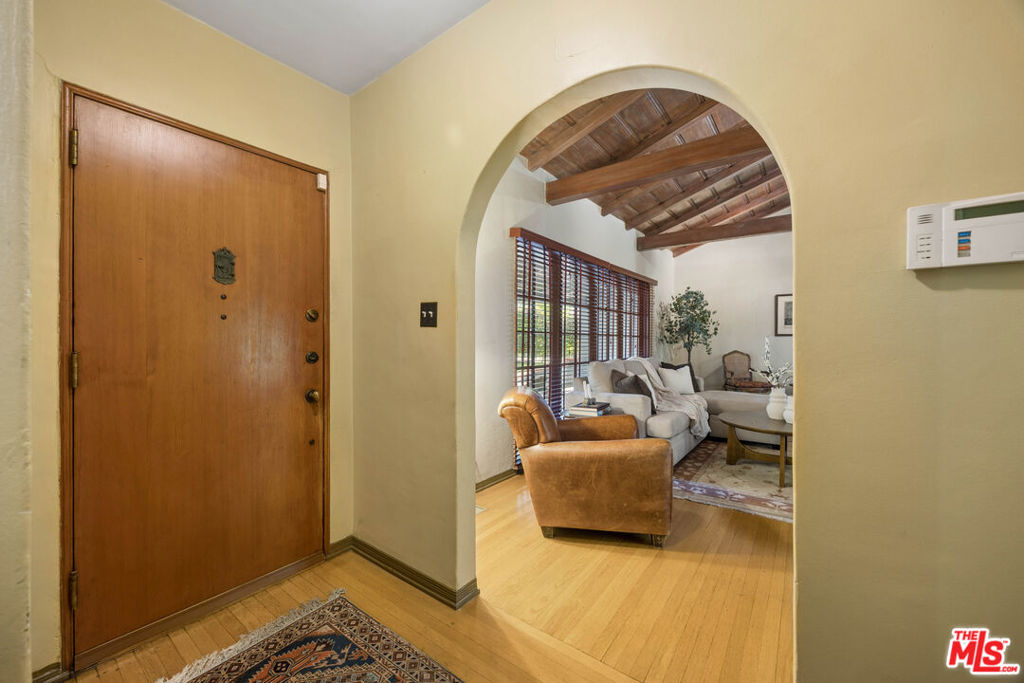 11325 Sunshine Terrace Property Photo 8