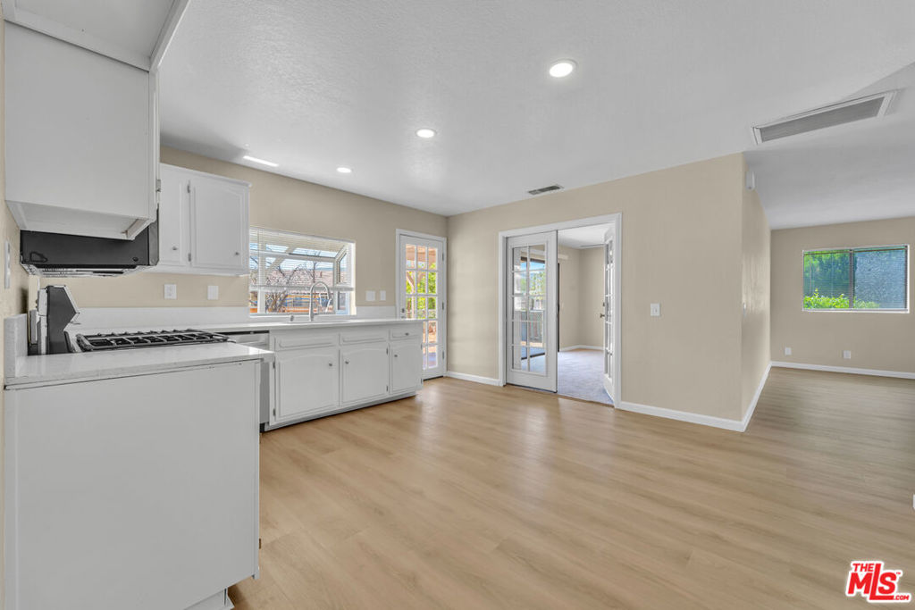 14924 Sunnydale Drive Property Photo 13