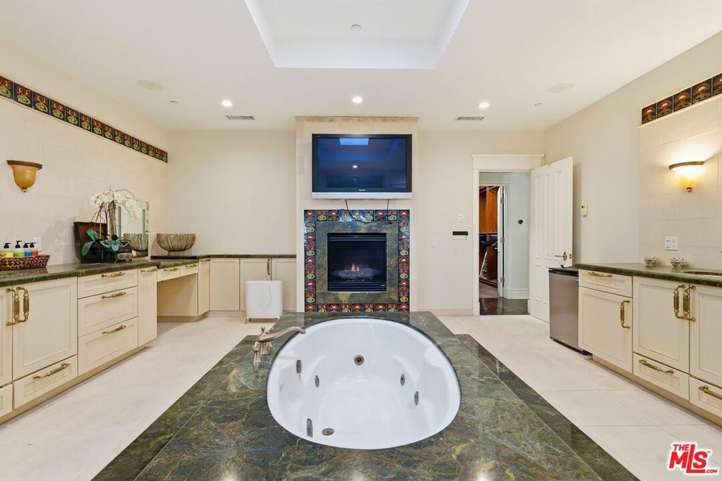 900 Chantilly Road Property Photo 22
