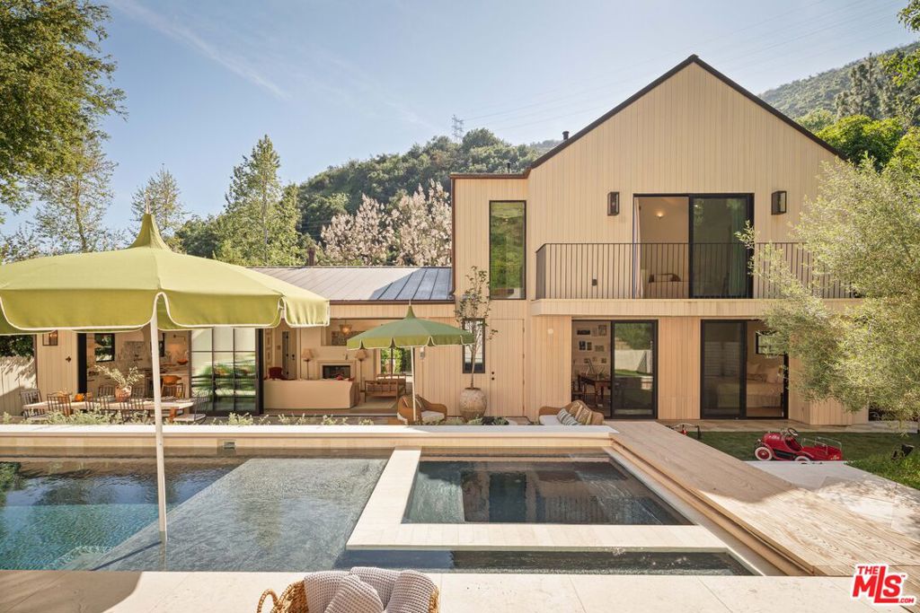 3640 Mandeville Canyon Road Property Photo 1
