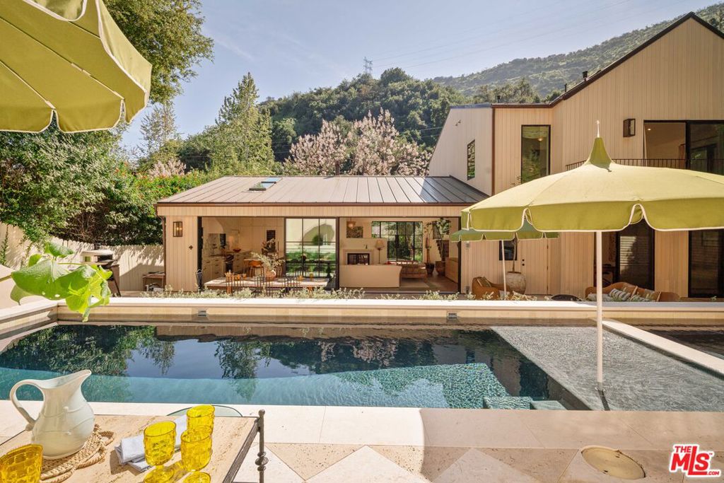 3640 Mandeville Canyon Road Property Photo 14