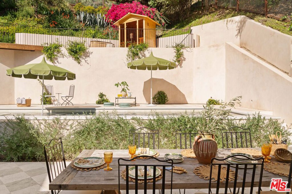 3640 Mandeville Canyon Road Property Photo 17