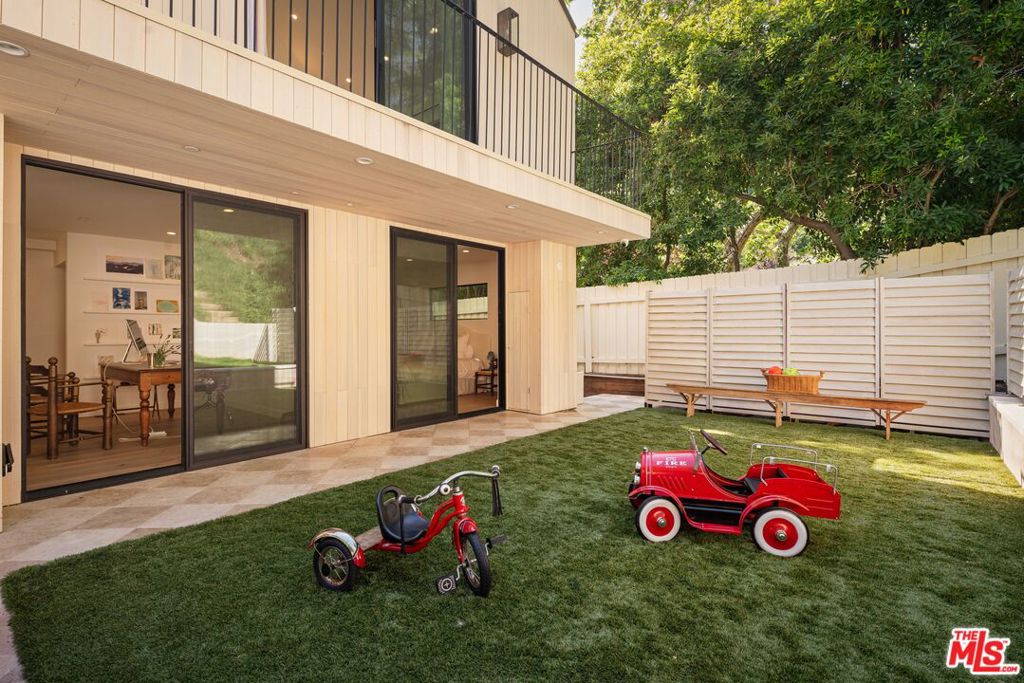 3640 Mandeville Canyon Road Property Photo 19