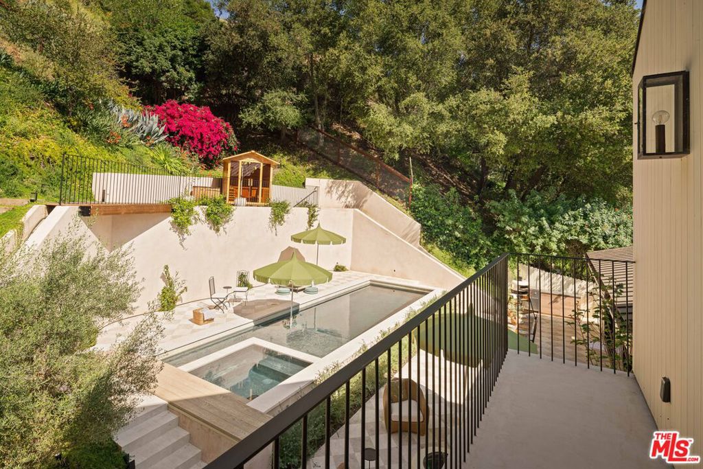 3640 Mandeville Canyon Road Property Photo 24