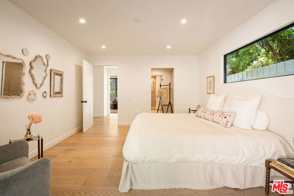 3640 Mandeville Canyon Road Property Photo 25