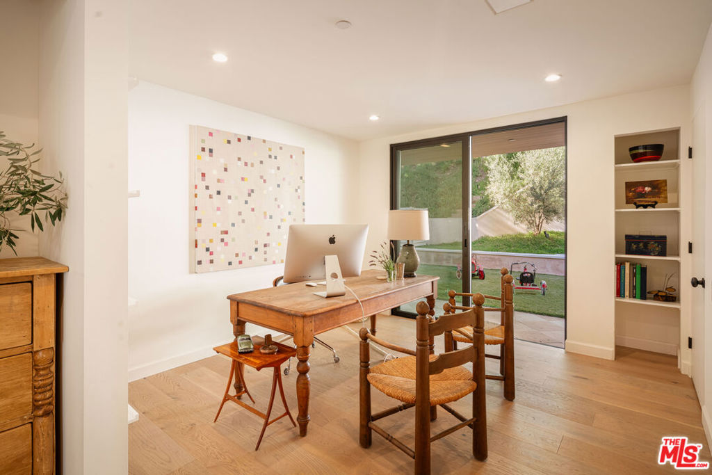 3640 Mandeville Canyon Road Property Photo 31