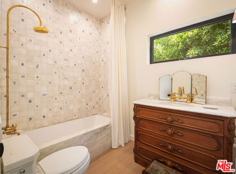 3640 Mandeville Canyon Road Property Photo 35