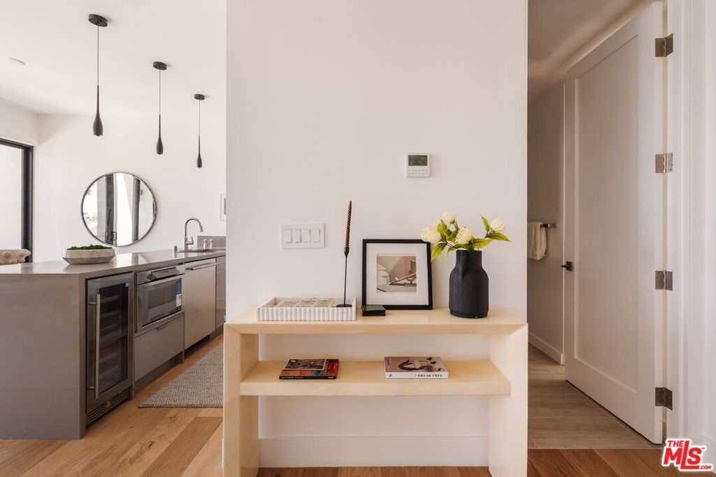 1245 N Formosa Avenue B Property Photo 19