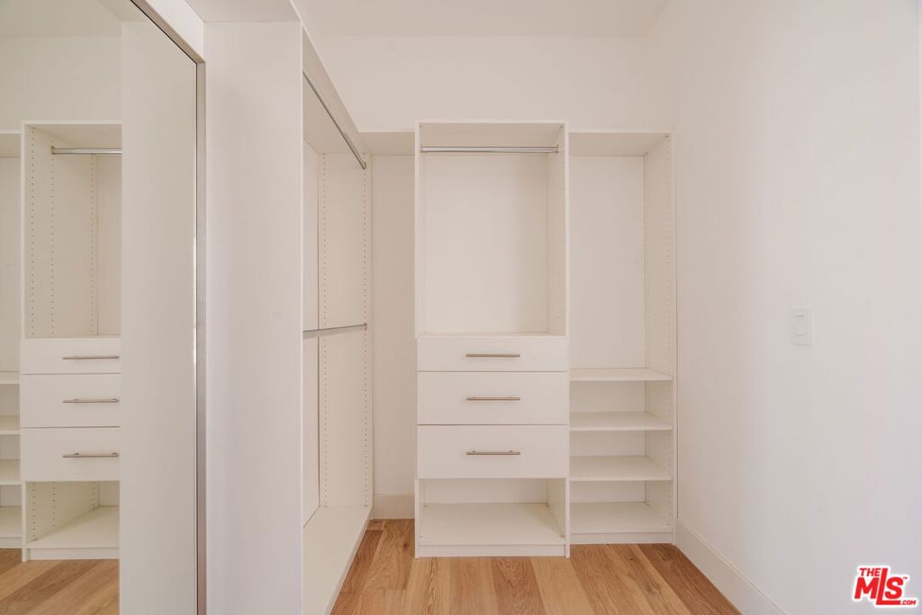 1245 N Formosa Avenue B Property Photo 44