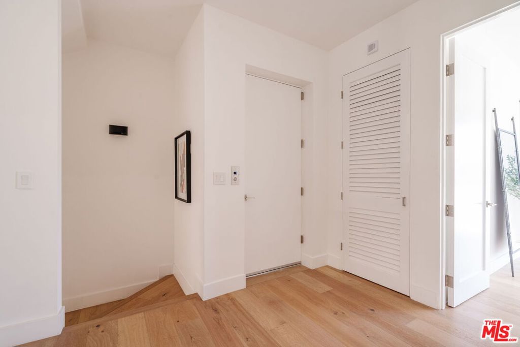 1245 N Formosa Avenue B Property Photo 45