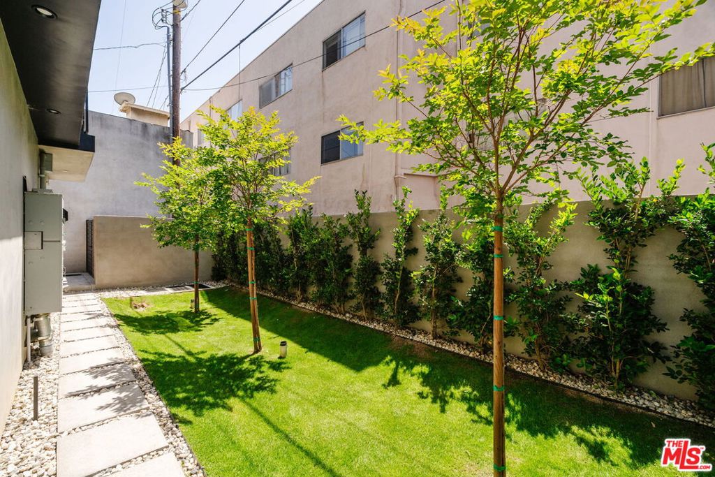 1245 N Formosa Avenue B Property Photo 55