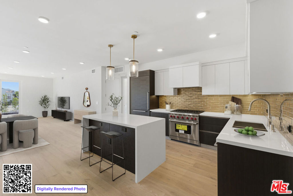 505 S Barrington Avenue 404 Property Photo 1