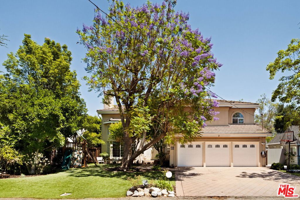 5150 Bellaire Avenue Property Photo 1