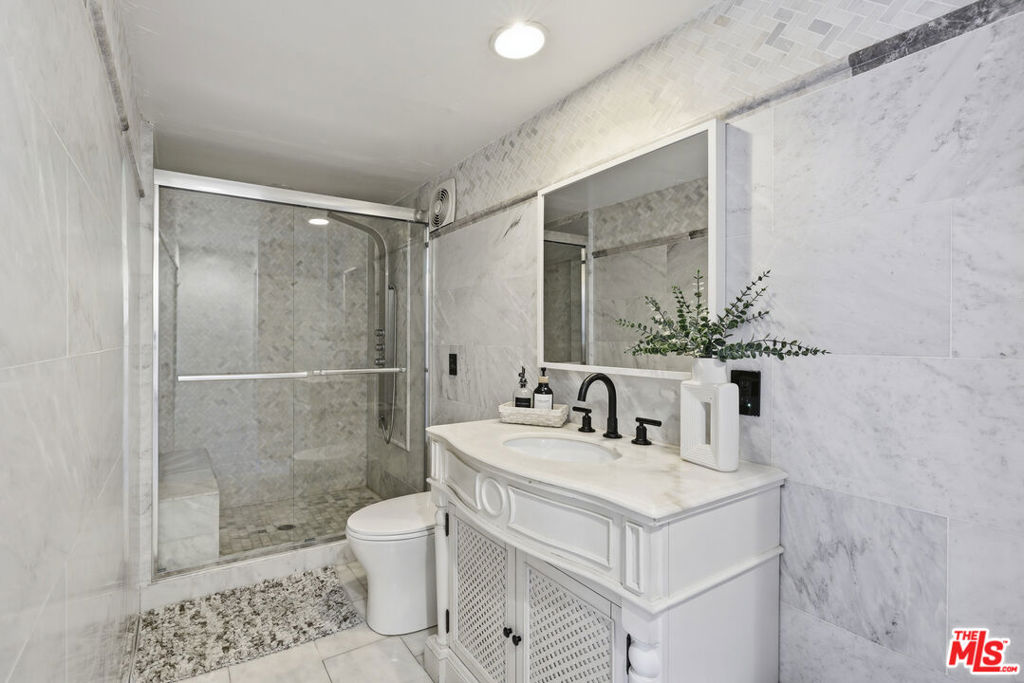 2300 Benedict Canyon Drive Property Photo 29