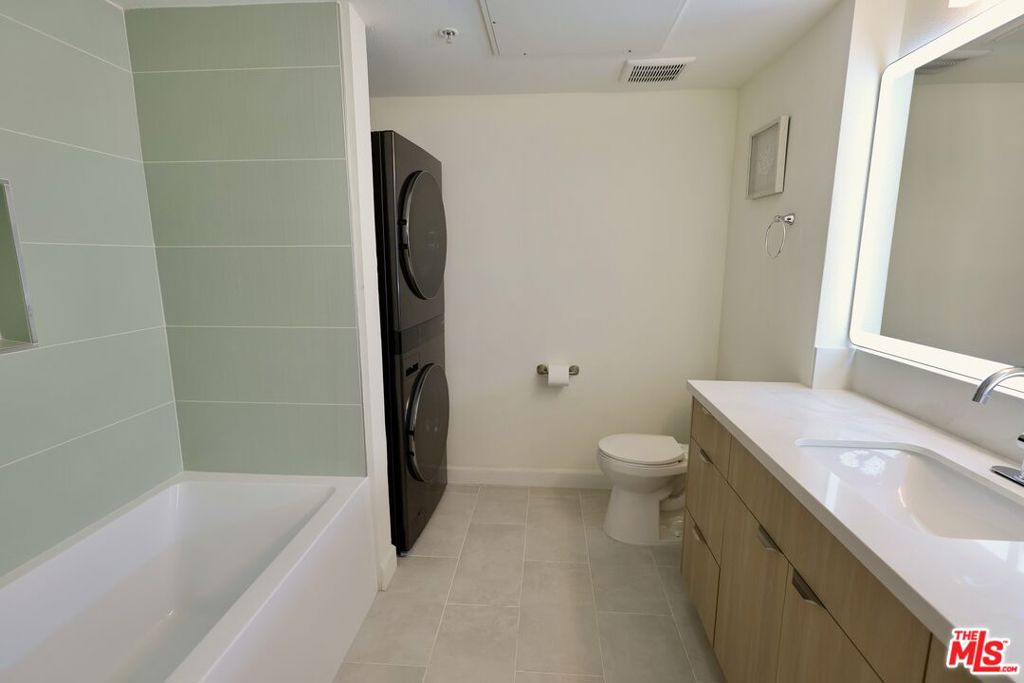 13200 Pacific 212 Property Photo 14