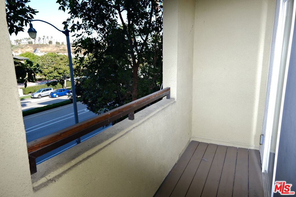 13200 Pacific 212 Property Photo 19