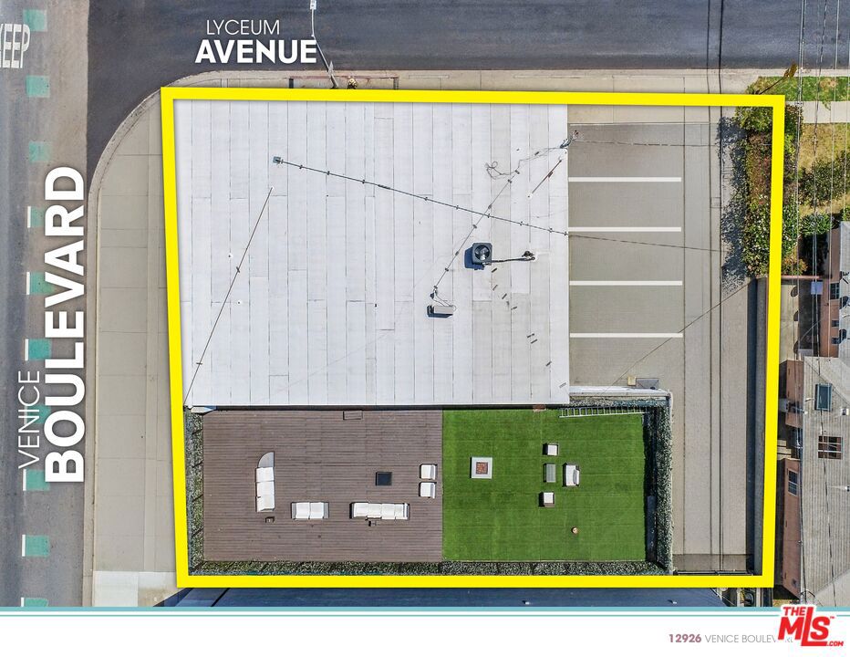 12926 Venice Boulevard Property Photo 2