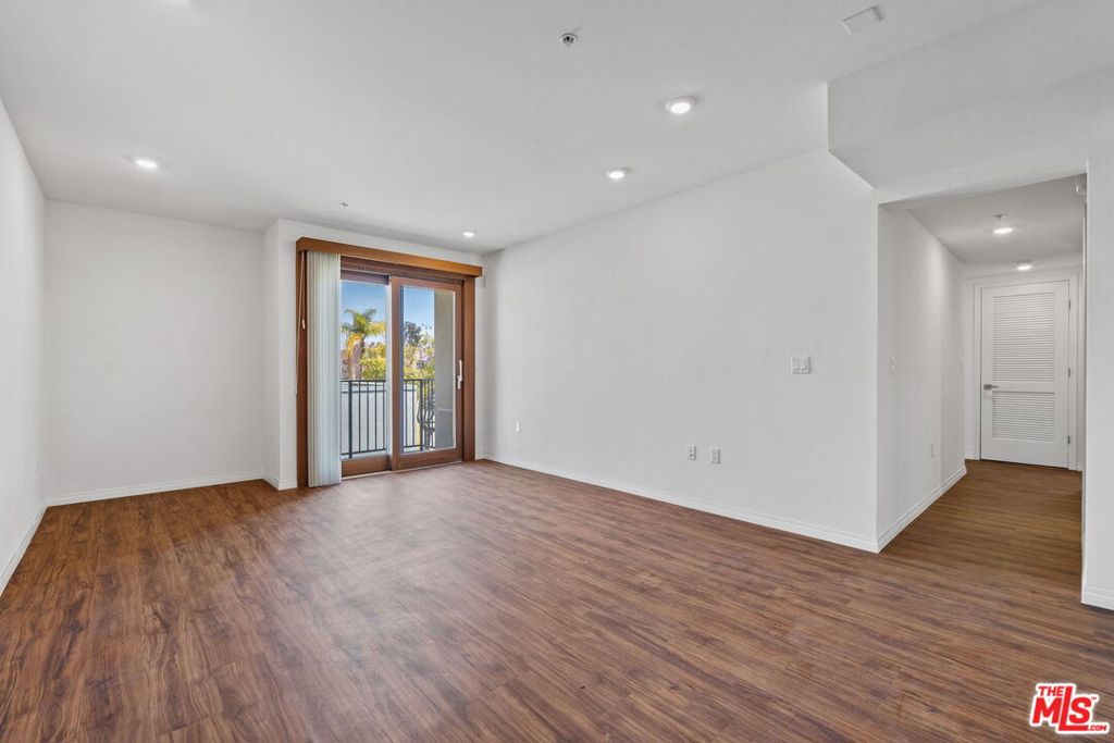 5240 Virginia Avenue 325 Property Photo 11