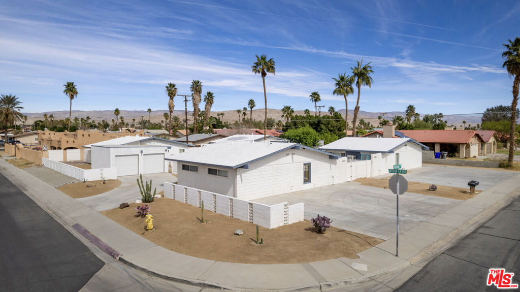 68080 Risueno Road Property Photo 1
