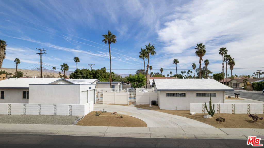 68080 Risueno Road Property Photo 3