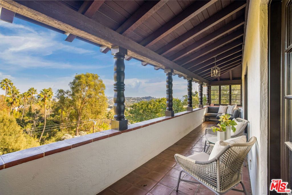 4778 Bonvue Avenue Property Photo 8