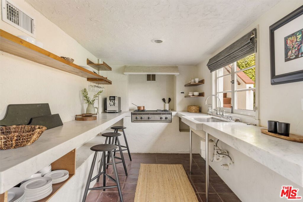 4778 Bonvue Avenue Property Photo 27