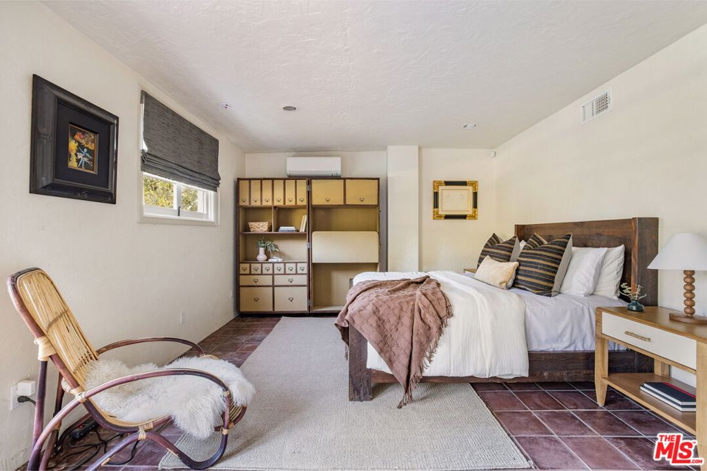 4778 Bonvue Avenue Property Photo 28