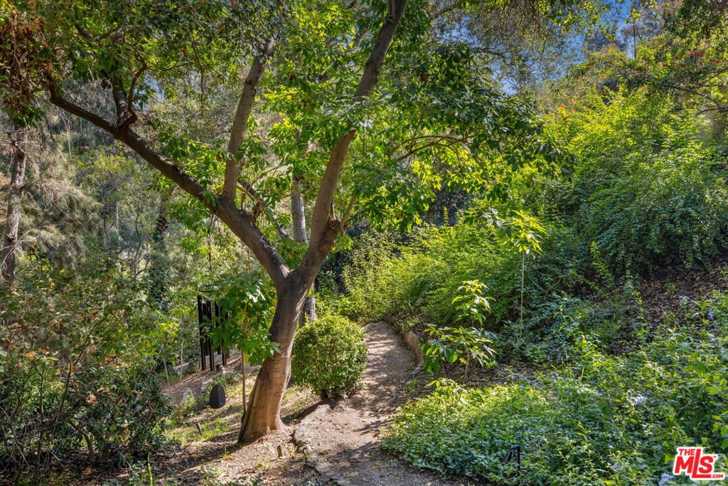 4778 Bonvue Avenue Property Photo 31