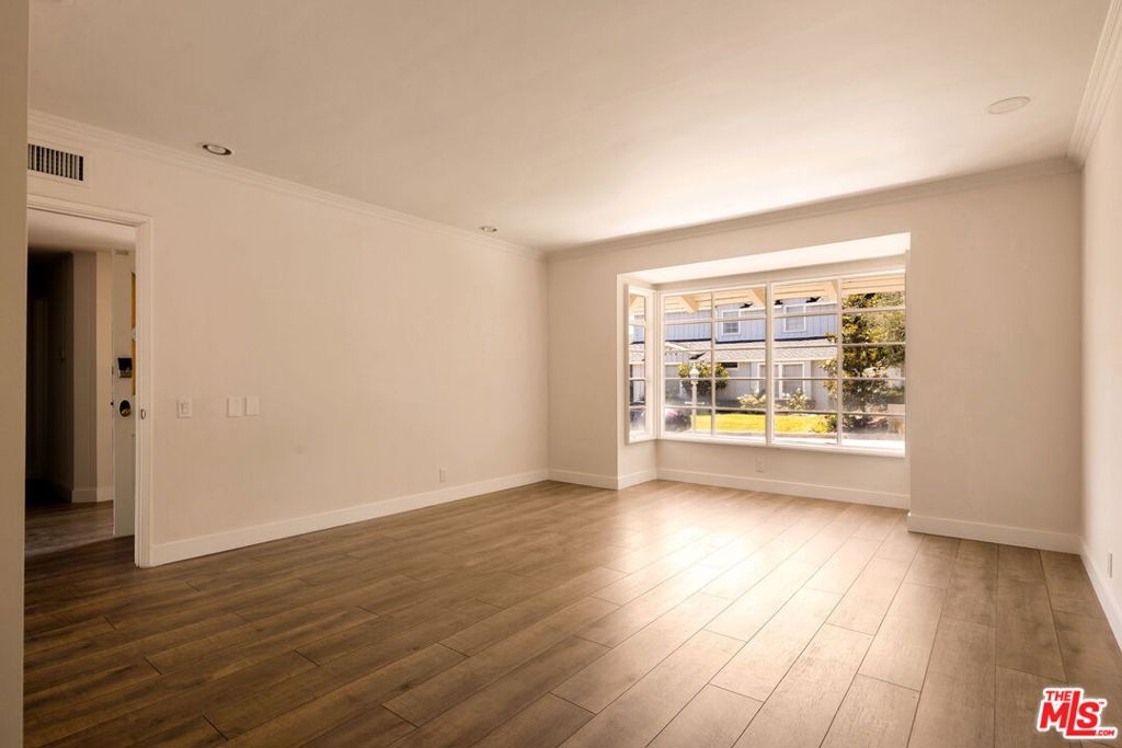 2158 Stradella Road Property Photo 19