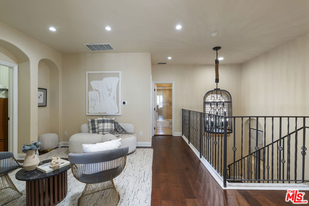 23963 De Ville Way Property Photo 28