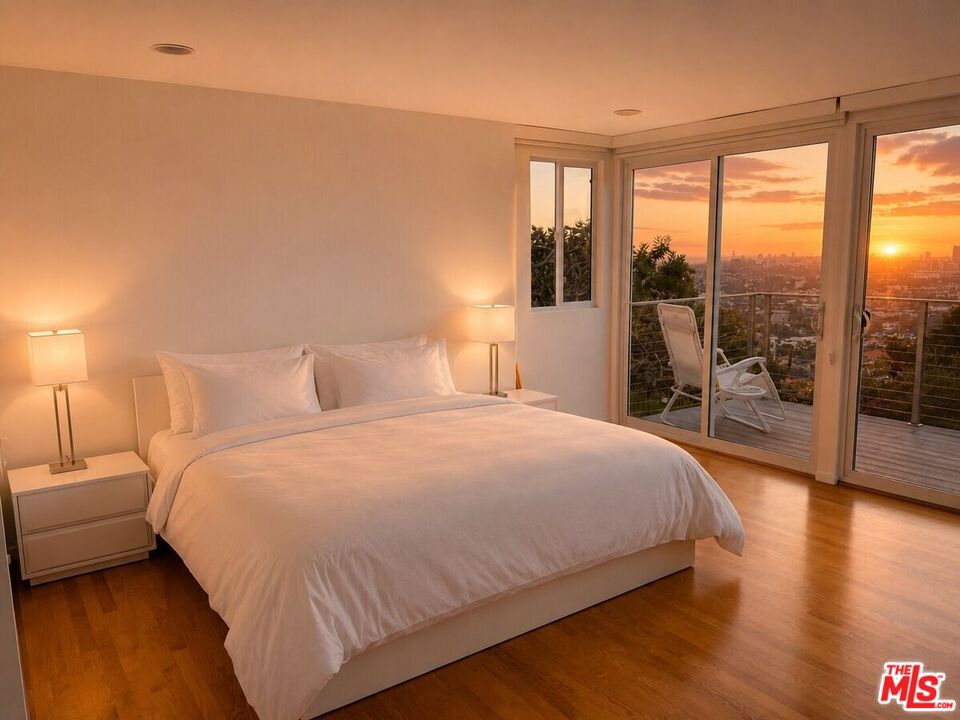 8376 Hollywood Boulevard Property Photo 26