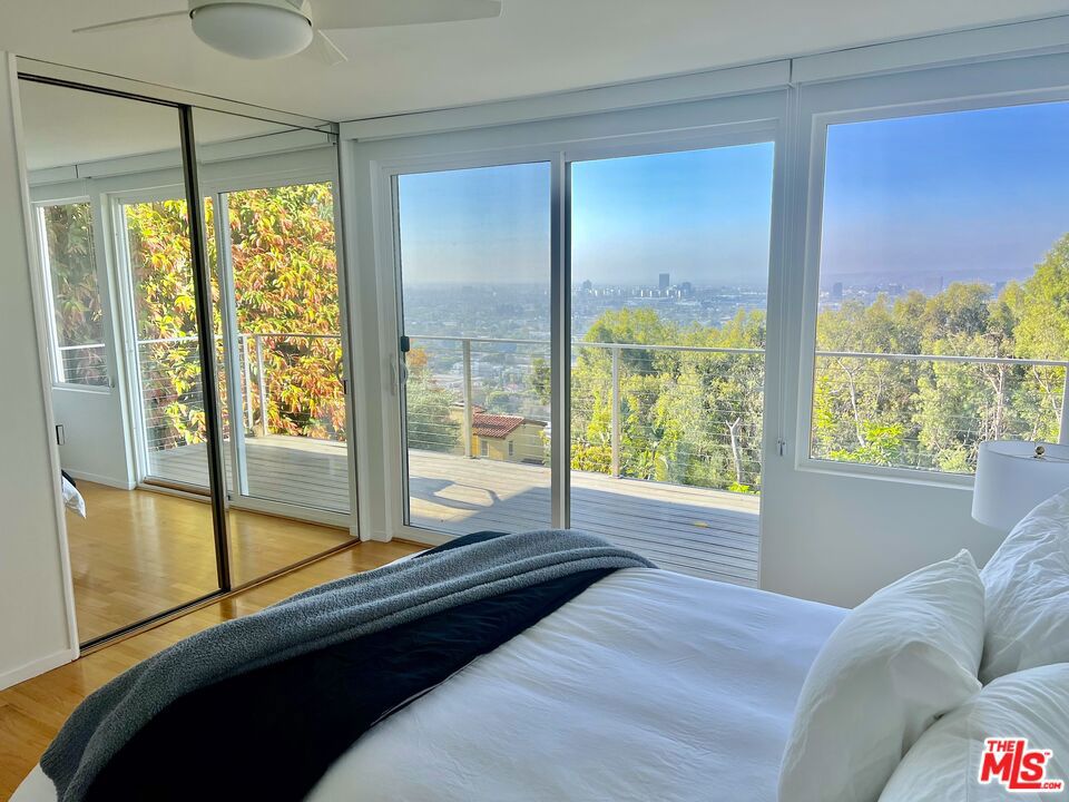 8376 Hollywood Boulevard Property Photo 34