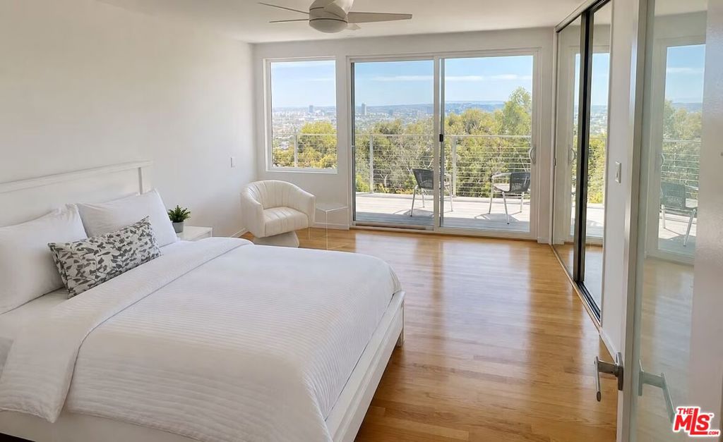 8376 Hollywood Boulevard Property Photo 37
