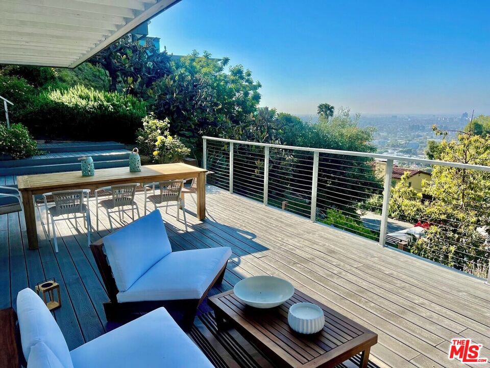 8376 Hollywood Boulevard Property Photo 46