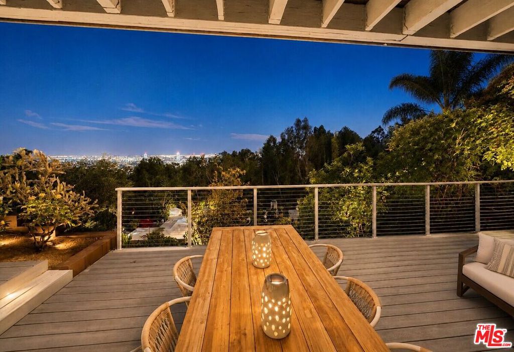 8376 Hollywood Boulevard Property Photo 53