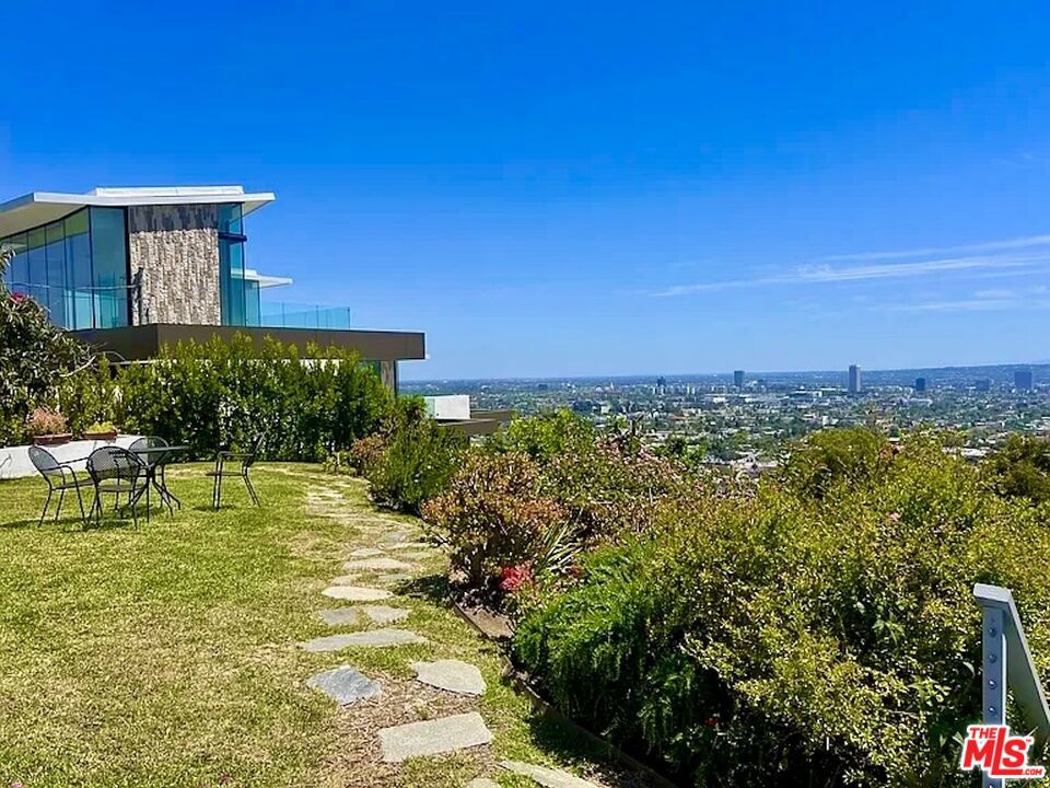 8376 Hollywood Boulevard Property Photo 56