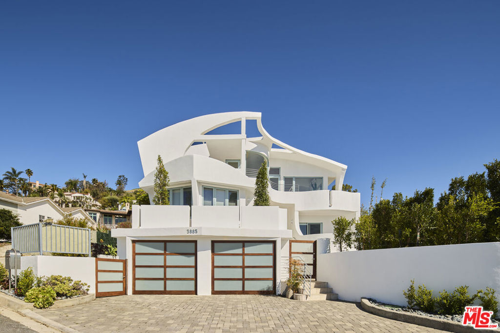 3885 Rambla Orienta Property Photo 1