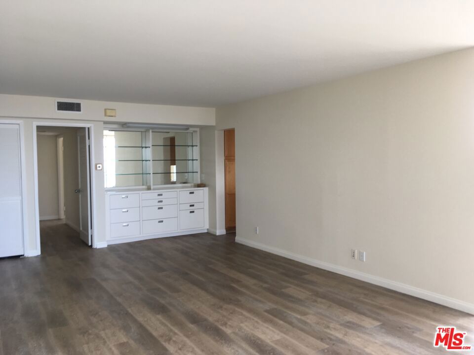 201 Ocean Avenue 609b Property Photo 8