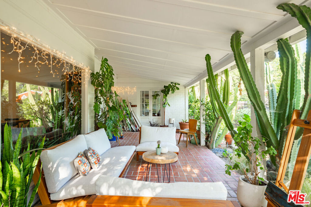 17401 Londelius Street Property Photo 1