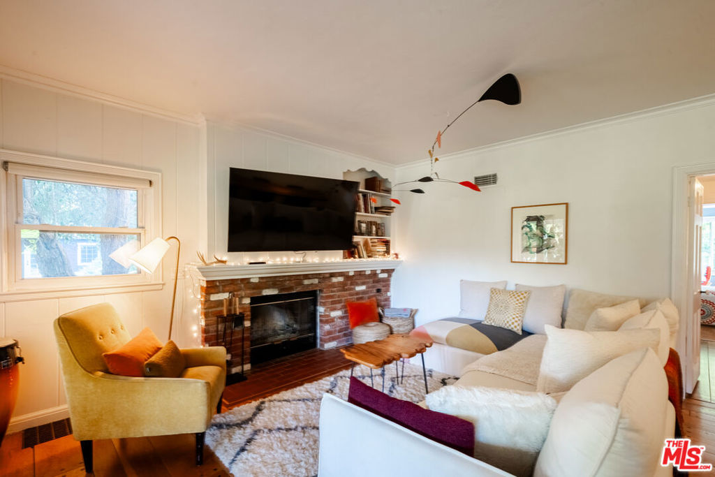 17401 Londelius Street Property Photo 11