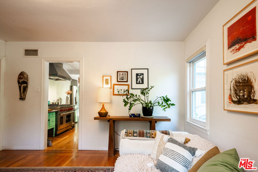 17401 Londelius Street Property Photo 12