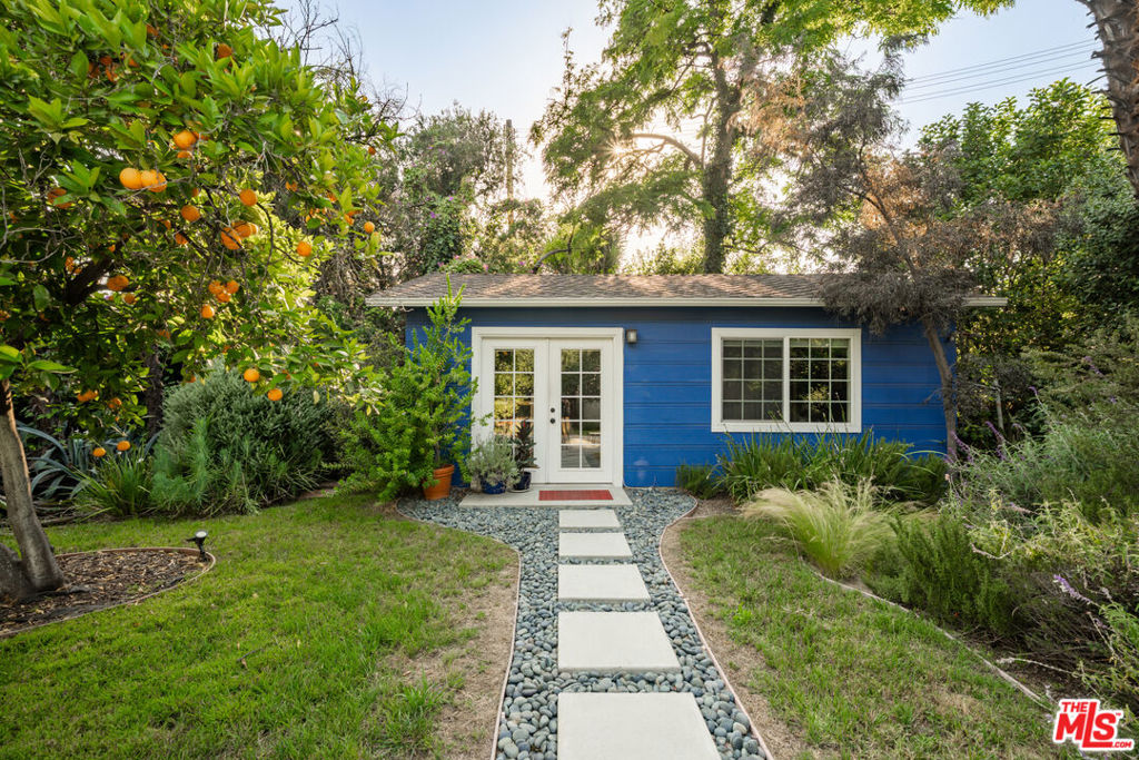 17401 Londelius Street Property Photo 32