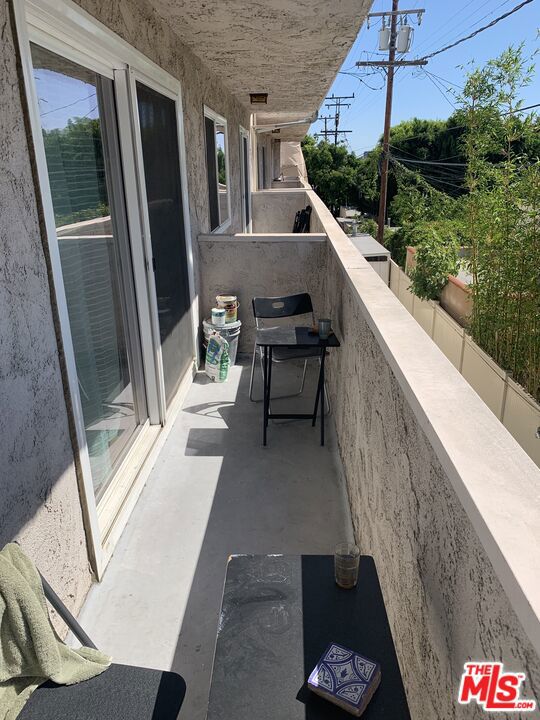 1021 N Crescent Heights Boulevard 206 Property Photo 5