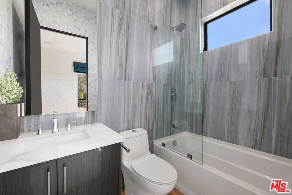 1754 Clear View Drive Property Photo 30