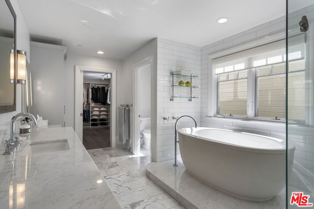 636 12th Street Property Photo 18