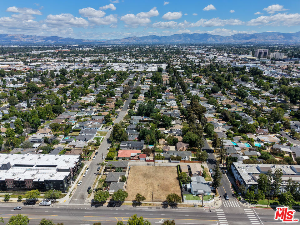 14715 Burbank Boulevard Property Photo 7